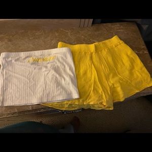 Cute tube top and yellow shorts